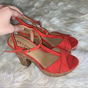 Sun & Stone salmon colored wedges size 9 NWOT